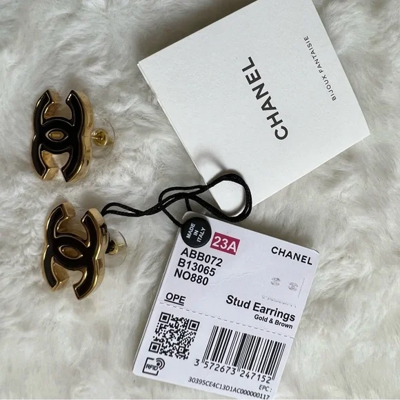 Chanel earrings - Picture 3 of 5